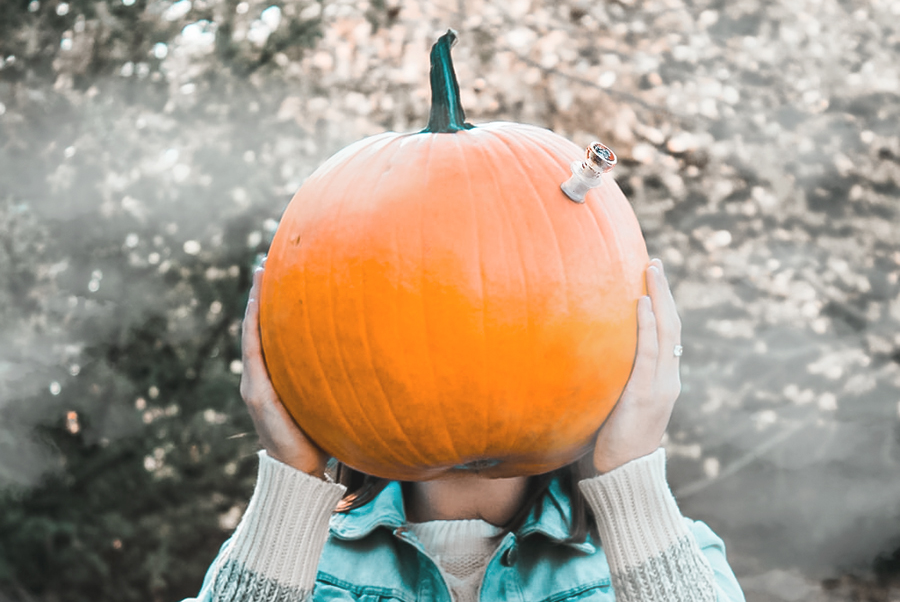 How to Make a Pumpkin Bong in 4 Easy Steps